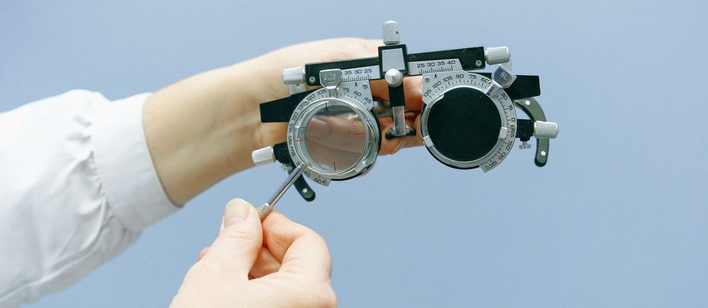 Examen de vue au réfracteur en boutique
